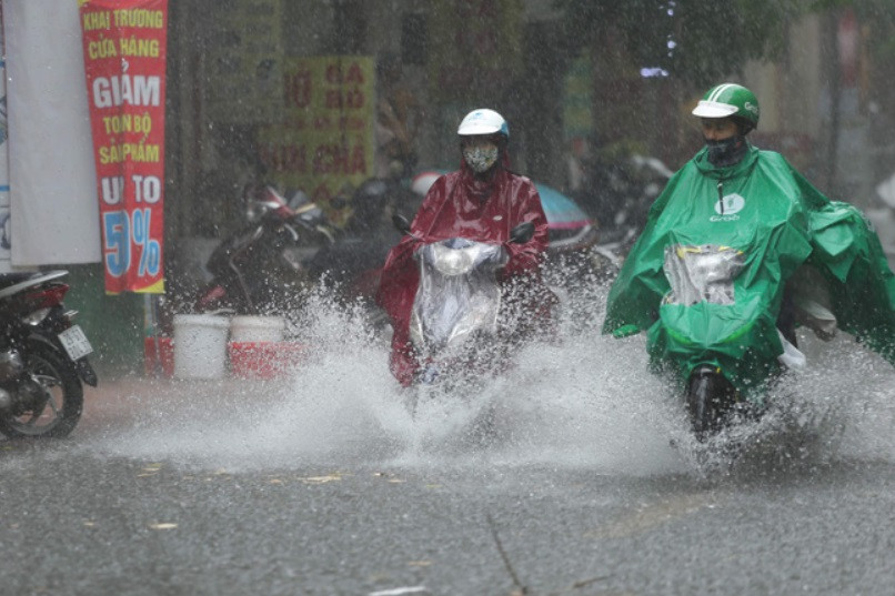 Thời tiết hôm nay: Nam Bộ sẽ có mưa rào và dông vài nơi, tập trung vào chiều và tối