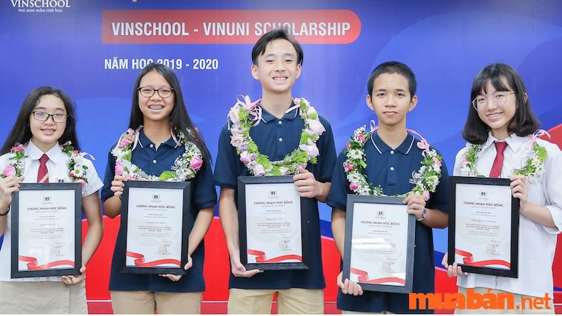 Chính sách học bổng hỗ trợ rất nhiều cho học phí Vinschool