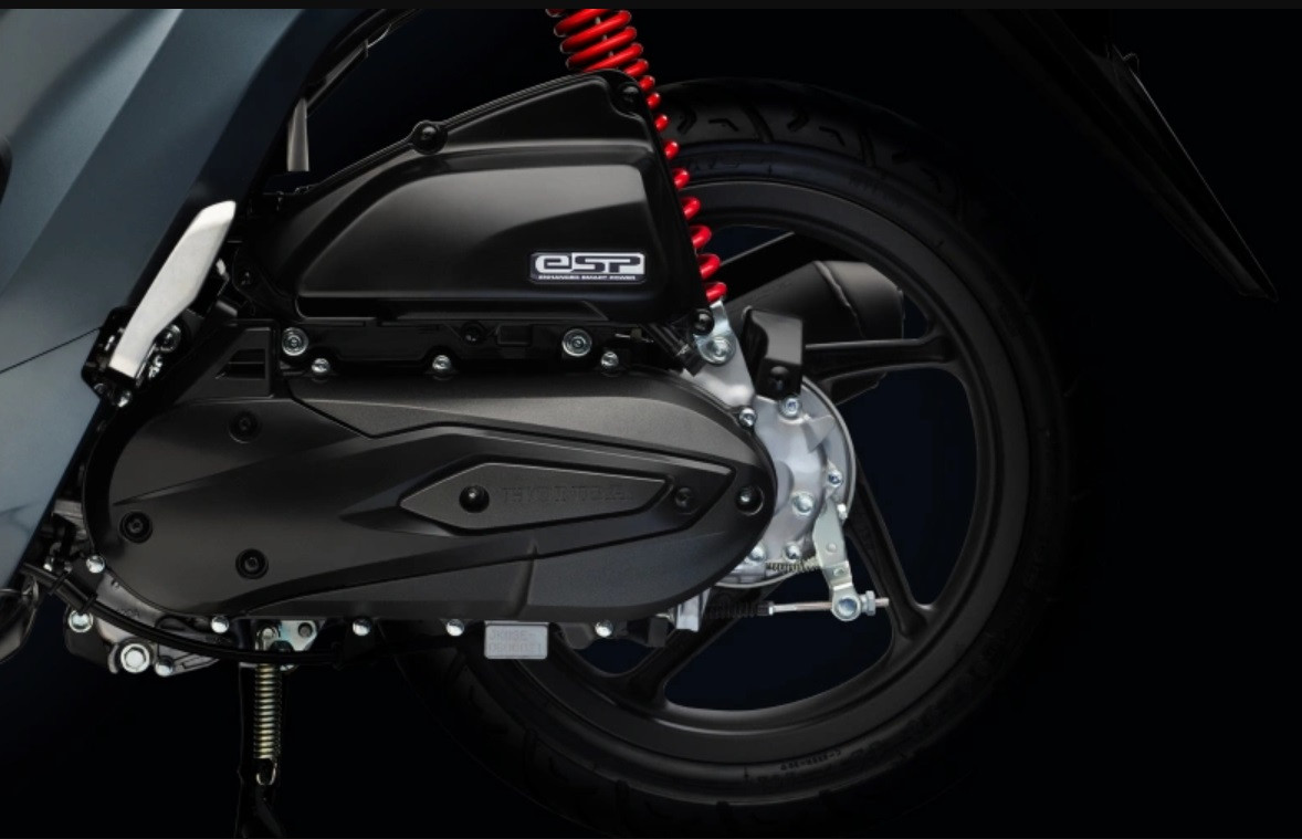 Honda Beat 110 có phuộc Swing Arm và lò xo nâng cấp