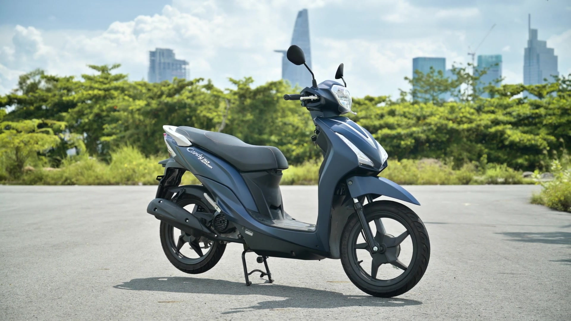 Candy Hermosa Kymco 2024 có khả năng chống phai màu dưới điều kiện thời tiết khắc nghiệt